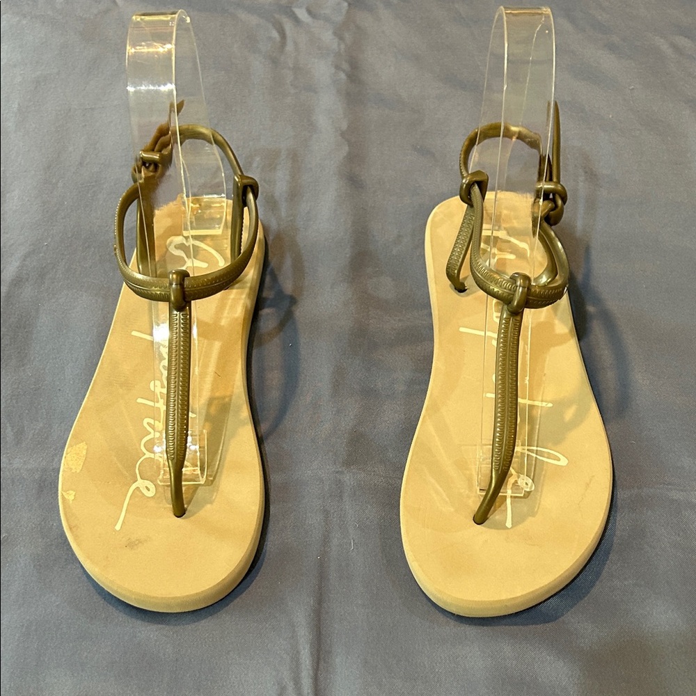 Olive Green T-Strap Women's Sandals - Casual Summer Flat